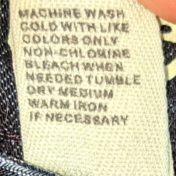 Indigo Thread Co Women's Sz 16 Whiskered Distressed Dark Denim Tapered Leg Jeans - Picture 2 of 7